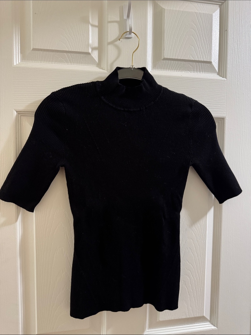 Elie Tahari Black Ribbed Mock-Neck Top